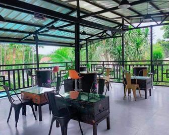 D Sanctum Resort - General Santos - Restaurante