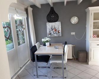 Vakantiewoning J.W. Schuurmanstraat 14 - 돔뷔르흐 - 다이닝룸