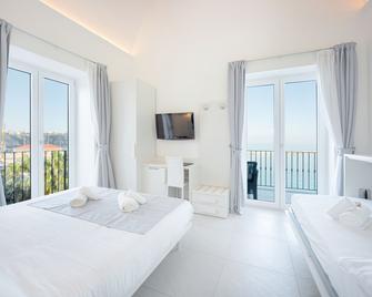 Vento di mare - Procida - Camera da letto
