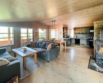 4 Bedroom Gorgeous Home In Nord-Torpa - Nord-Torpa - Sala de estar