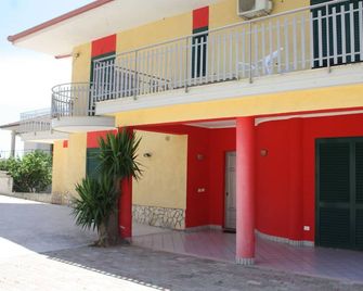 B&B Paradiso - Falerna - Budova