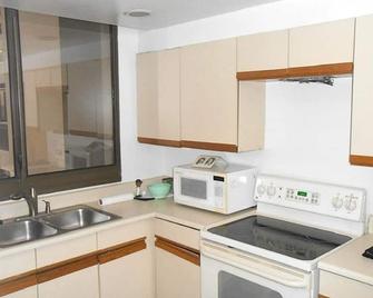 Views over Memorial Park - יוסטון - מטבח