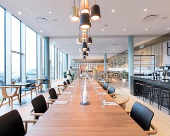 Hilton Garden Inn Faroe Islands - טורשאבן - מסעדה