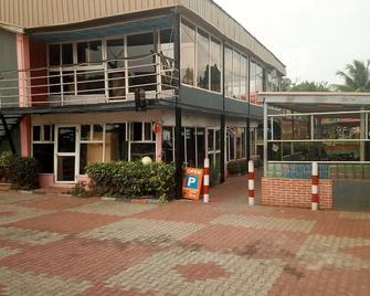 Da 411 Hotel - Ibadan - Building