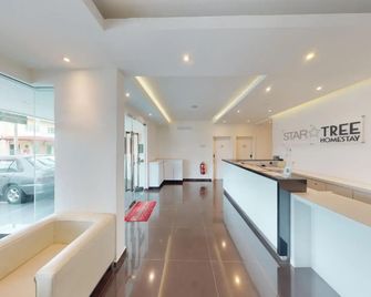 Star Tree Homestay -Contactless Self Check in - Kuantan - Recepción