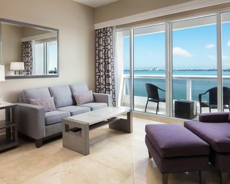 DoubleTree by Hilton Grand Hotel Biscayne Bay - Miami - Living room