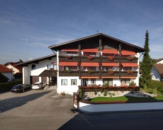 Absmeier - Bad Fussing - Gebouw
