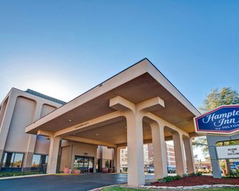 Hampton Inn Clinton - Clinton - Building