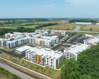 Landing | Stunning 2bd, Gym, Courtyard - Indianapolis - Gebäude