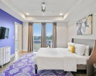 Festive Luxury Condo Near the Quarter with Balcony - Nouvelle-Orléans - Chambre