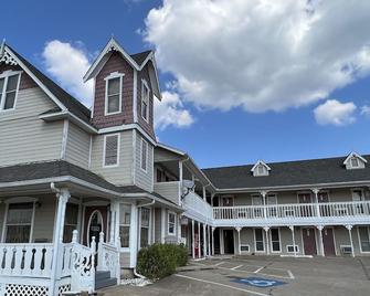 Victorian Inn - Cleveland - Edificio