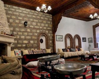 Hotel Berati - Berat - Sala d'estar