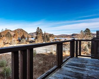 Condo by the Lake - Mountain View & Resort - Lac-Supérieur - Балкон