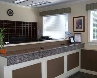 Budgetel Lithia Springs - Lithia Springs - Front desk