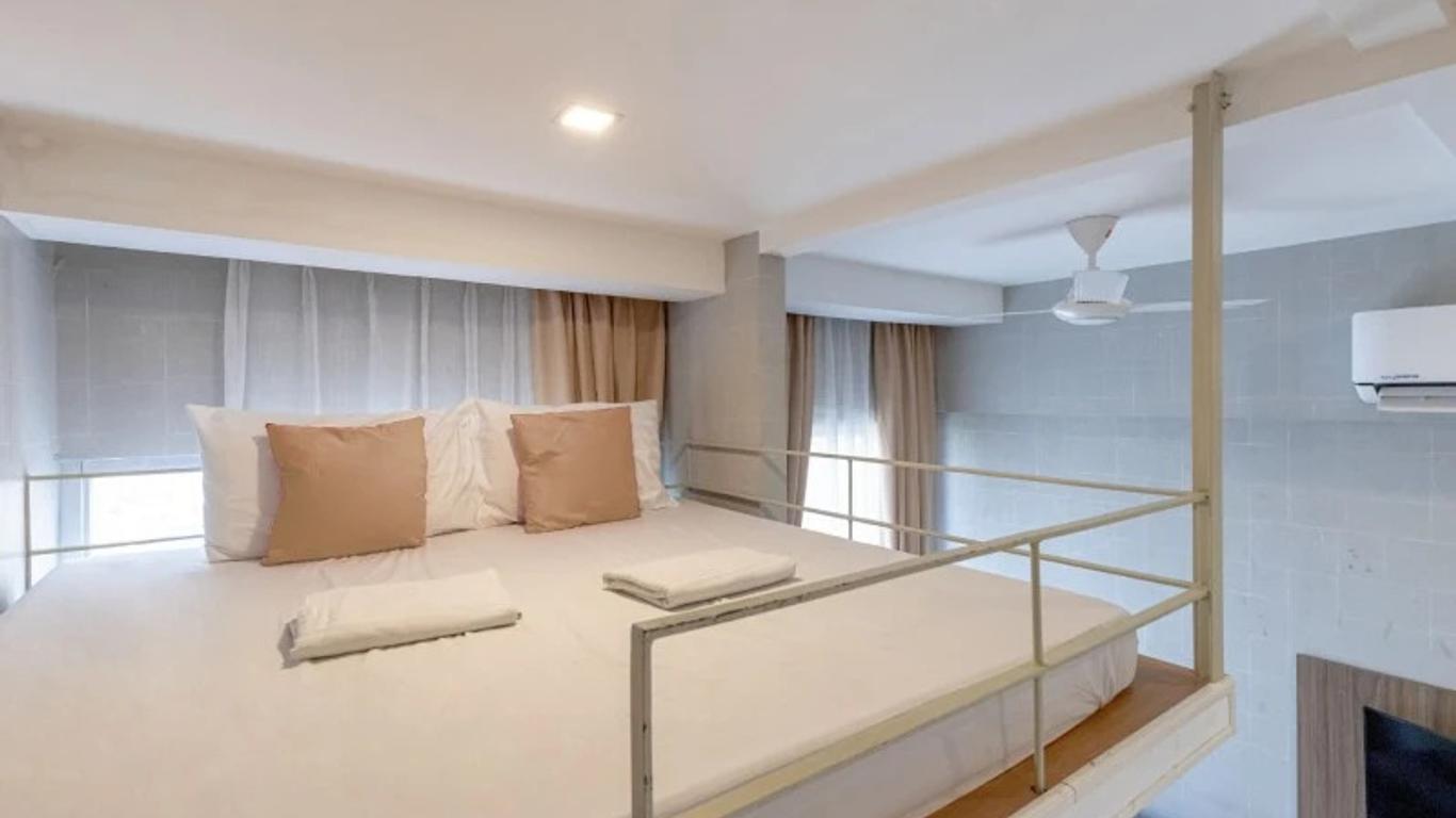 Selah Pods Hotel Manila