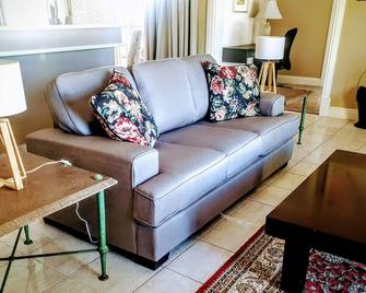 Angaston Lodge - Angaston - Living room