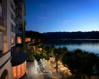 Grand Hotel Toplice - Bled - Building