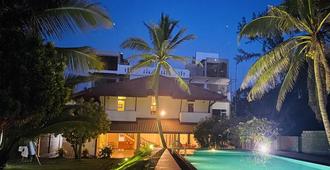 Ziegler Cottage - Negombo - Pool