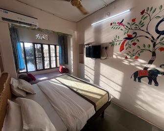 Nayee Haveli Guest House - Udaipur - Bedroom