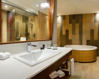 Hard Rock Hotel Guadalajara - גוואדאלחארה - חדר רחצה