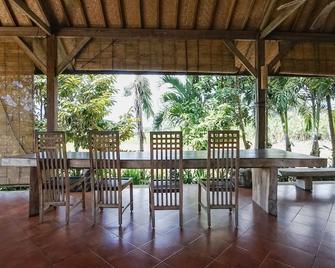 Bali Eco Living Yoga Healing Meditation and Retreat Center - Denpasar - Restaurang
