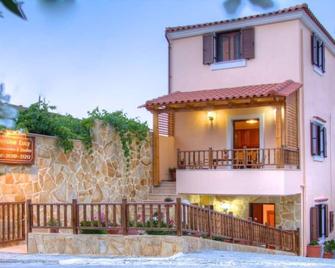 Pension Lucy - Panormos - Building