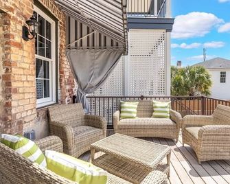 Waldburg Terrace - Savannah - Balcony