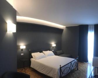 Robin Rooms - Montegranaro - Schlafzimmer