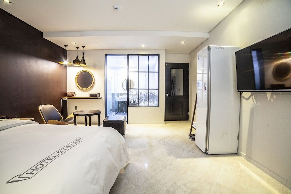Hotel Stay 53