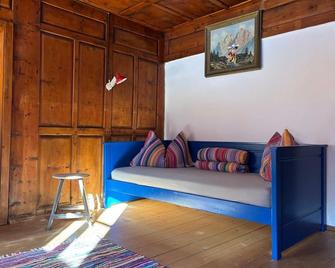 Complete farmhouse in Bergdorf, Tyrol, Zugspitz Arena, Berwang, ski area - Berwang - Huiskamer