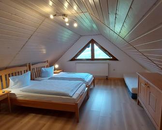 Ferienwohnungen Lahmenhof - Poppenhausen - Schlafzimmer