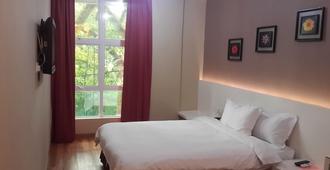 Avida Hotel - Labuan - Bedroom