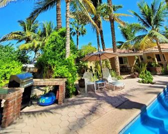 Coco Cabañas and Casitas Vacation Rentals - Loreto - Piscina
