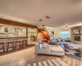 Texas River Haus Ld 1683 - New Braunfels - Living room