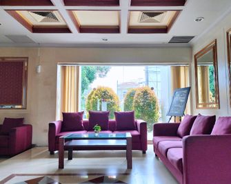 Pardede International Hotel - Medan - Lounge