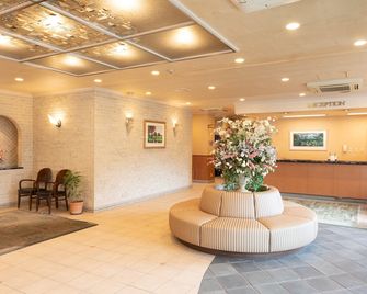Hotel Castle inn Suzukachuo - סוזוקה - לובי