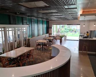 โรงแรมฮอลิเดย์ สปา - เซบู - ร้านอาหาร