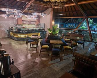 Parlezo by Kagum Hotels - Labuan Bajo - Bar