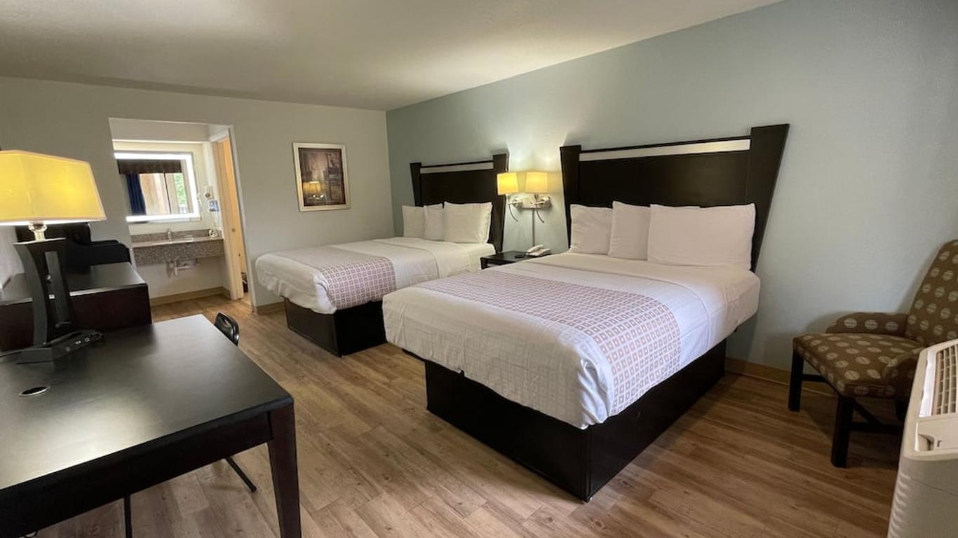 ترايكوف إن آند سويتس