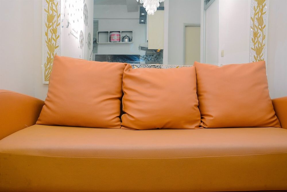 Comfort 1BR with Study Room Menteng Square Apartment - Jakarta - Living room