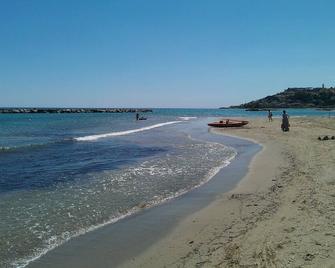 Casa Marina Apartment Ligurien Arma di Taggia bei Sanremo - Taggia - Plage