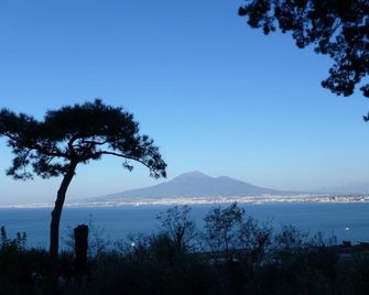 Ancelle Sorrento - Casa d'Accoglienza - Castellammare di Stabia - Außenansicht
