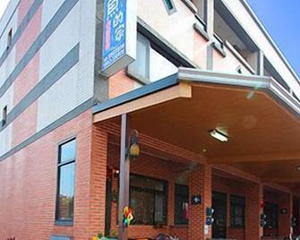 Fish House Hostel - Wujie Township - Edificio