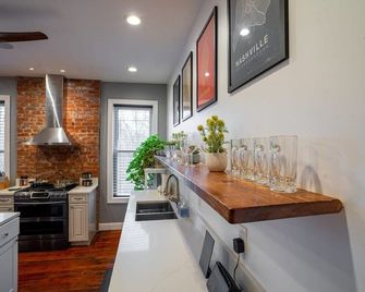 Classy Midtown 3br, King Master - St. Louis - Küche