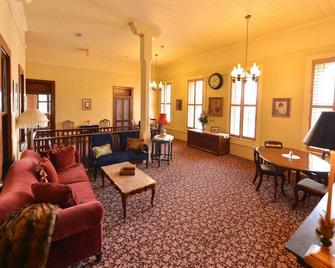 Historic Nutt House - Granbury - Sala de estar