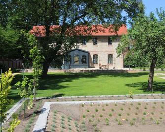 Rand Berlin exclusive vacation apartment - Hoppegarten - Budynek