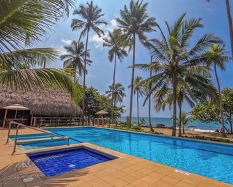 Hotel Chiniu - Palomino - Pool