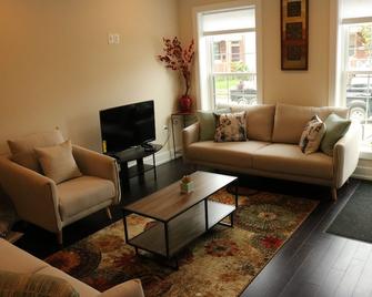 Entire 3 bedroom Private Luxury Condo - 華盛頓 - 客廳
