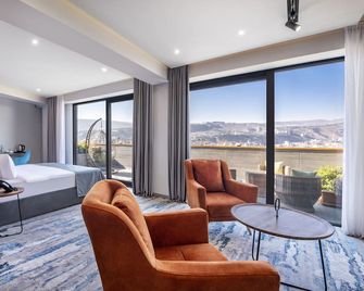 Hotel Address 9D - Tbilisi - Sypialnia