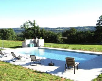 Independent gite with swimming pool in the heart of the Dordogne valley - Vayrac - Piscina